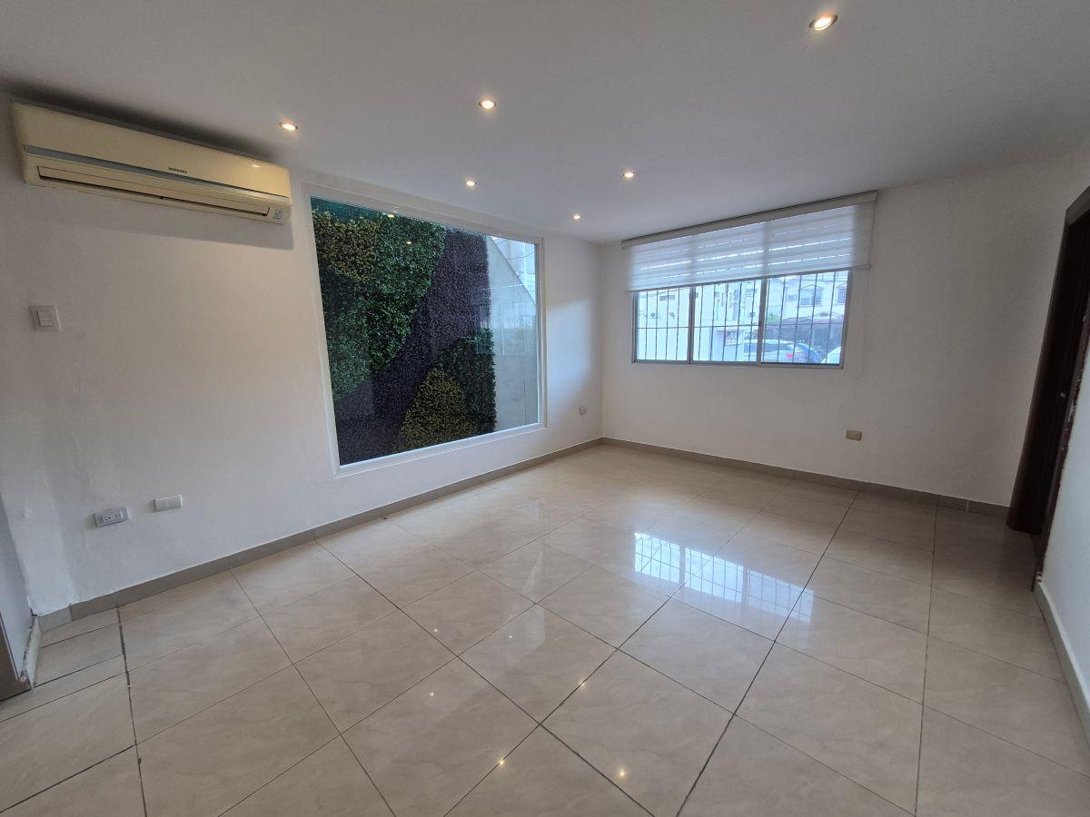 Moderno Departamento Planta Baja de Venta o de Alquiler en Entrerios. Guayas — imagen 10
