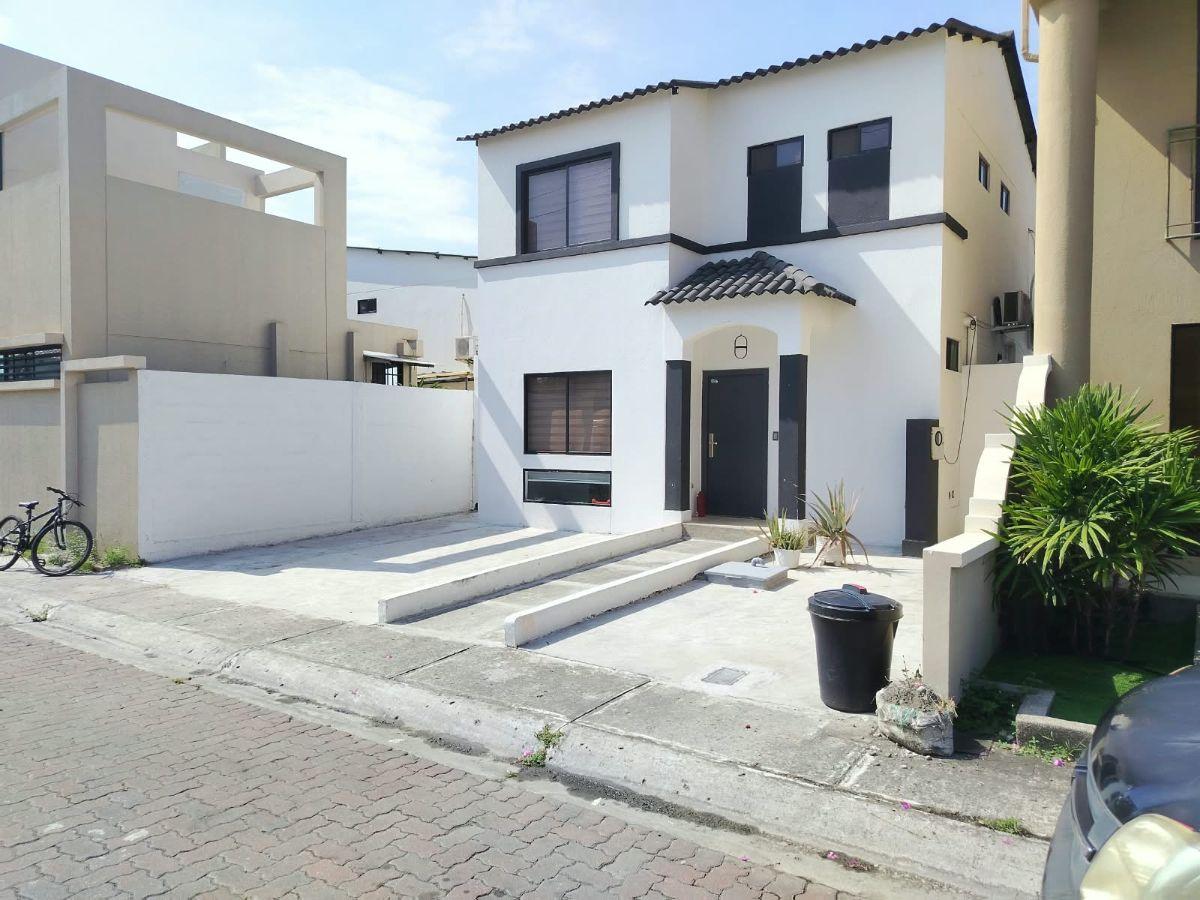 Casa de Venta en La Urbanización Villa Club, 3 Dorm., La Aurora. Guayas — imagen 10