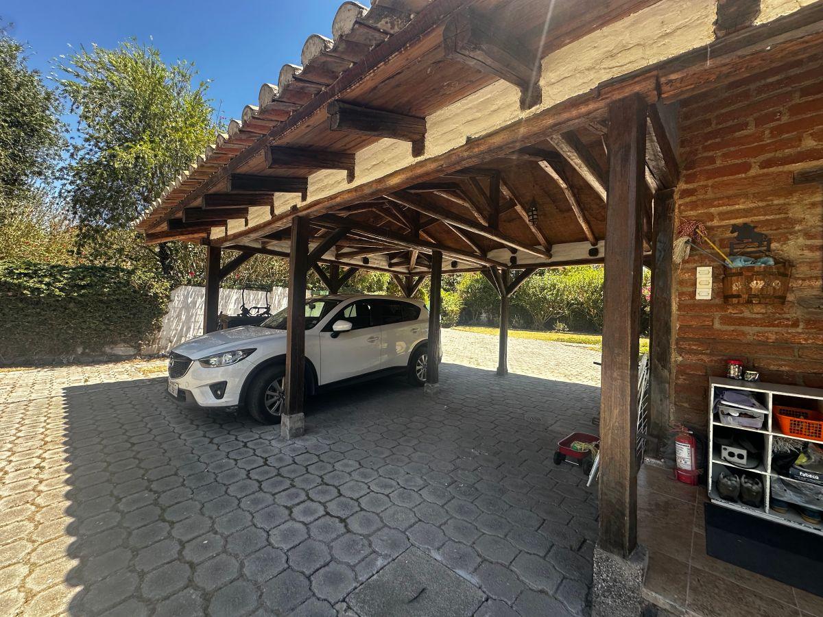 Se Vende Terreno con Casa Dentro de Urbanización en Cumbaya — imagen 8