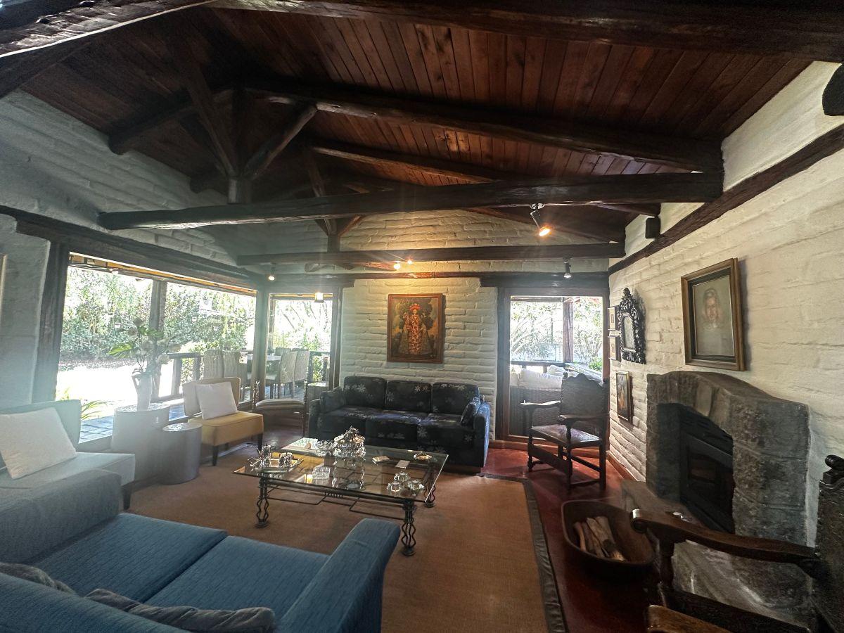Se Vende Terreno con Casa Dentro de Urbanización en Cumbaya — imagen 6