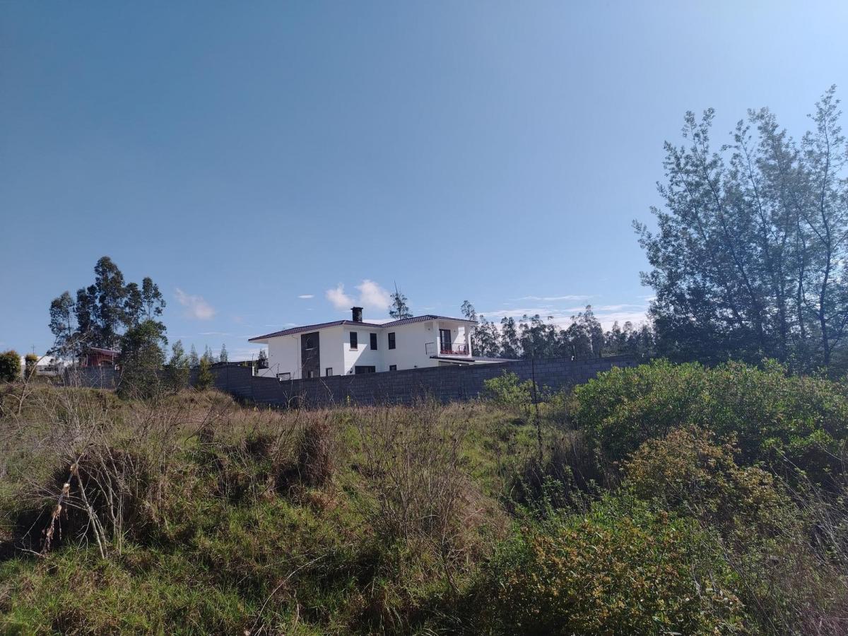 Venta de Terreno de 2300 m² en Llano Chico Dentro de Exclusiva Urbanización — imagen 5