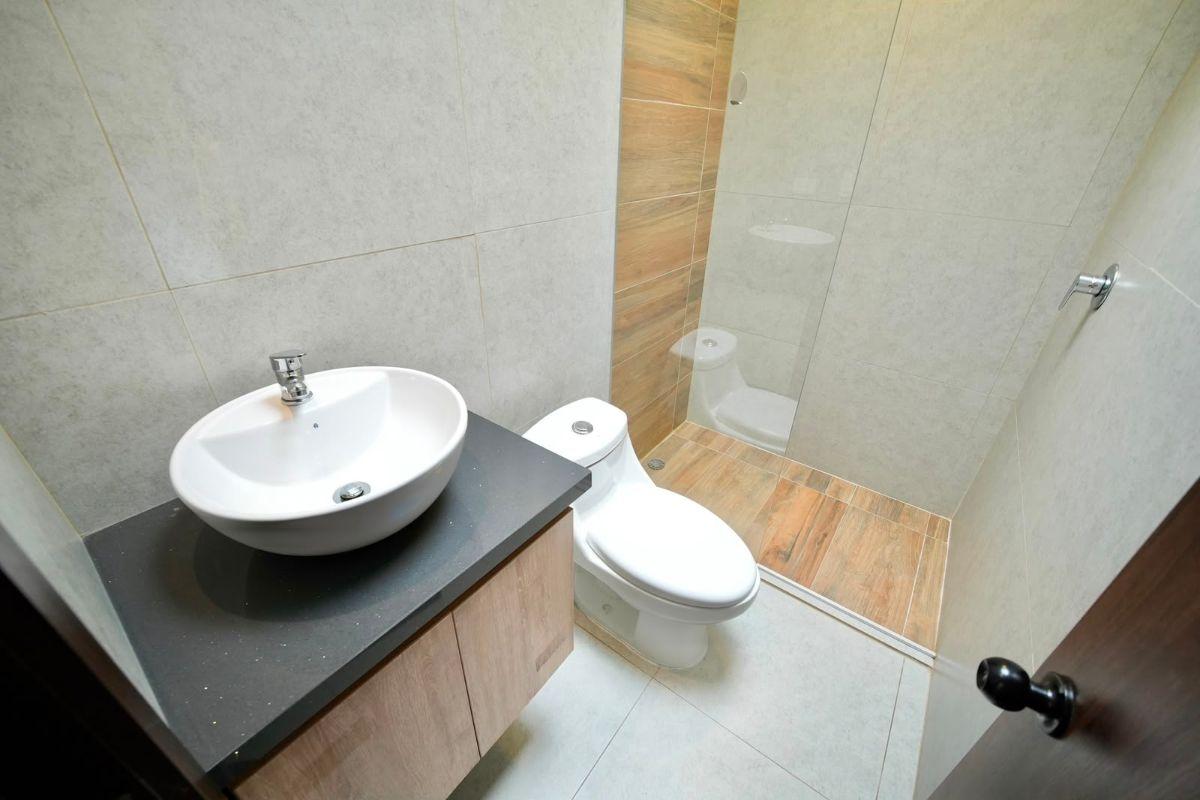 Estrene Casa Vip Miti Miti Sector y Cebollar, Azuay — imagen 7