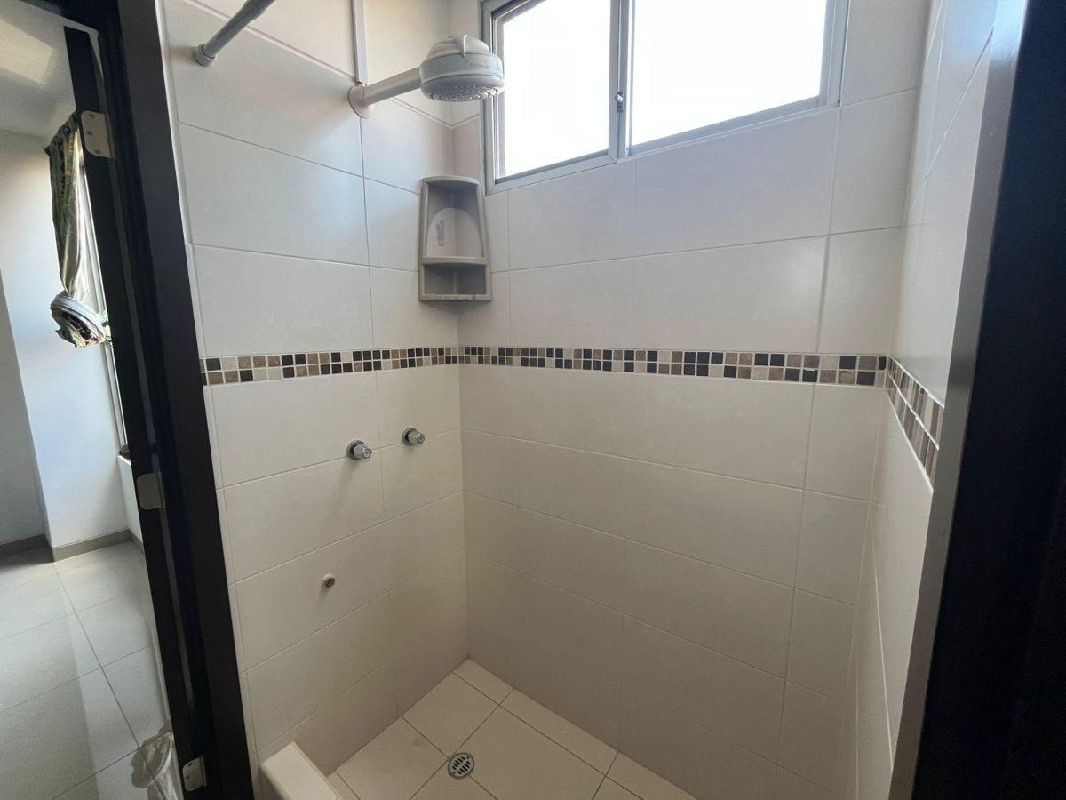 Vendo Departamento en Urb. Romadera, Guayas — imagen 7