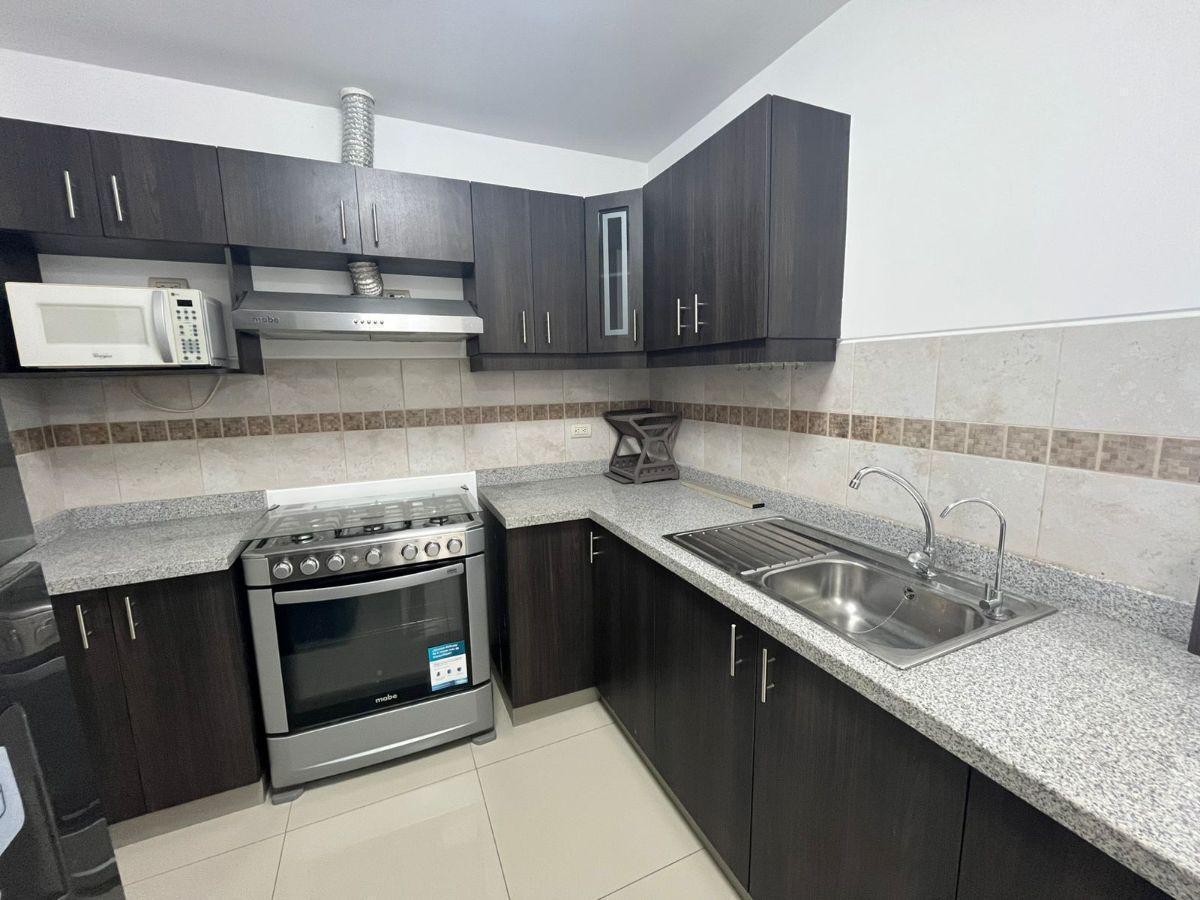 Vendo Departamento en Urb. Romadera, Guayas — imagen 6