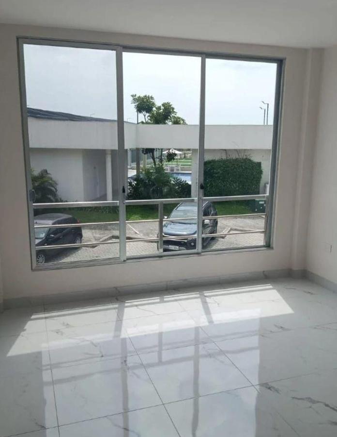 Vendo o Alquilo Casa de Estreno Urb. Millennium Village, Guayas — imagen 7
