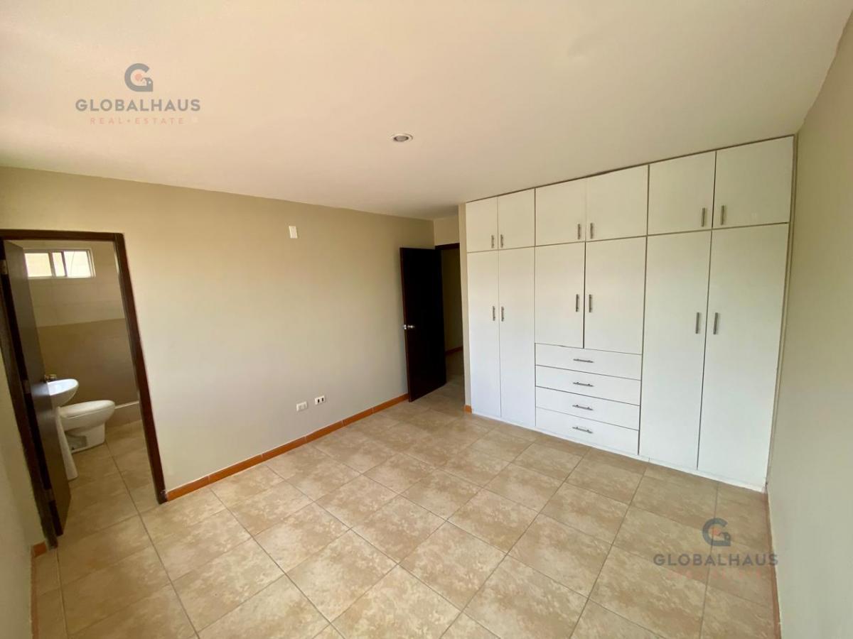 Casa en Venta de 4 Habitaciones en Villa Club Z. R. Guayas — imagen 10