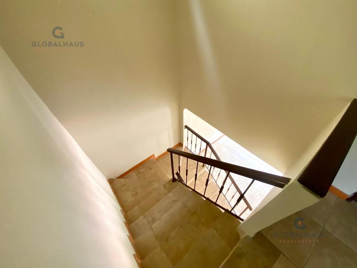 Casa en Venta de 4 Habitaciones en Villa Club Z. R. Guayas — imagen 4