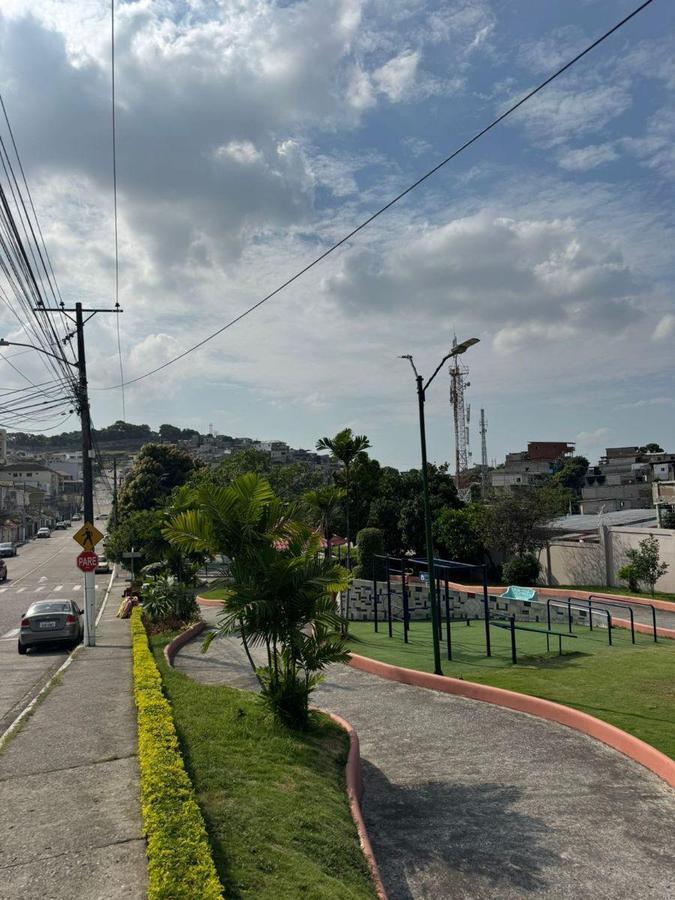 Terreno Bifamiliar de 305 m² en Urb. Ceibos Norte, Guayas — imagen 7
