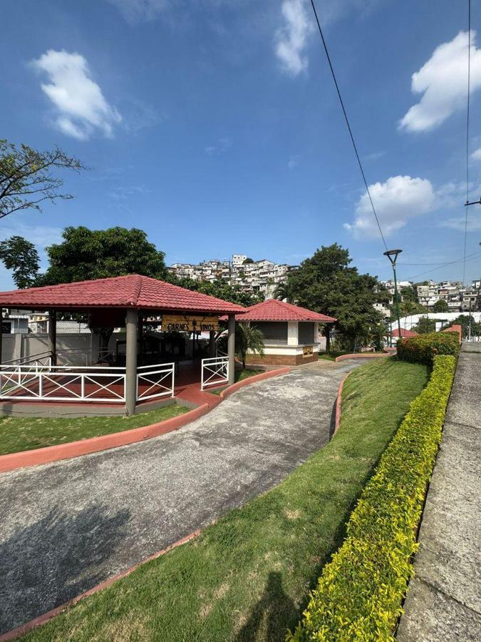 Terreno Bifamiliar de 305 m² en Urb. Ceibos Norte, Guayas — imagen 5