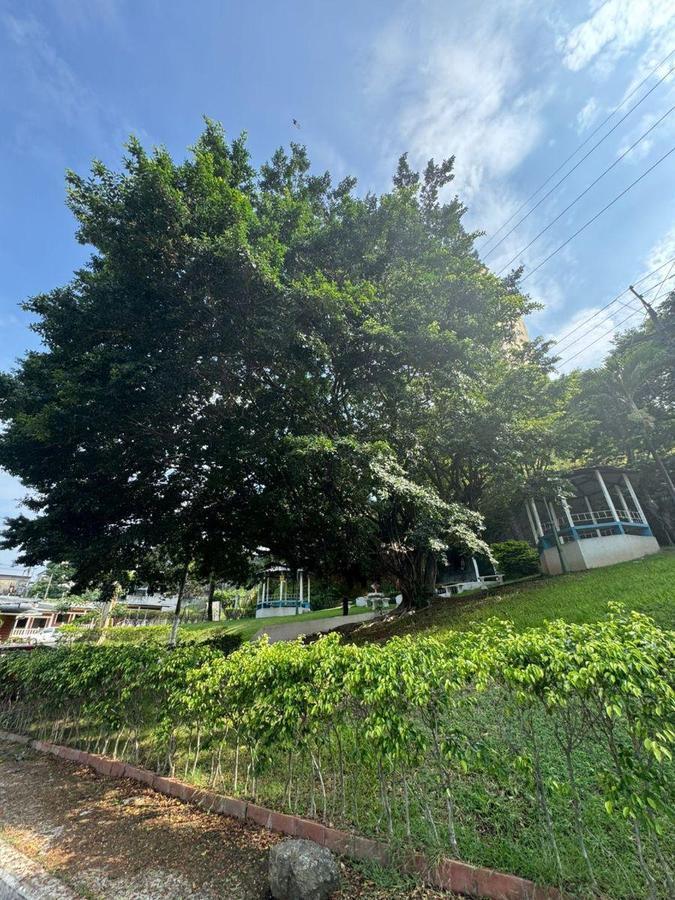 Terreno Bifamiliar de 305 m² en Urb. Ceibos Norte, Guayas — imagen 3