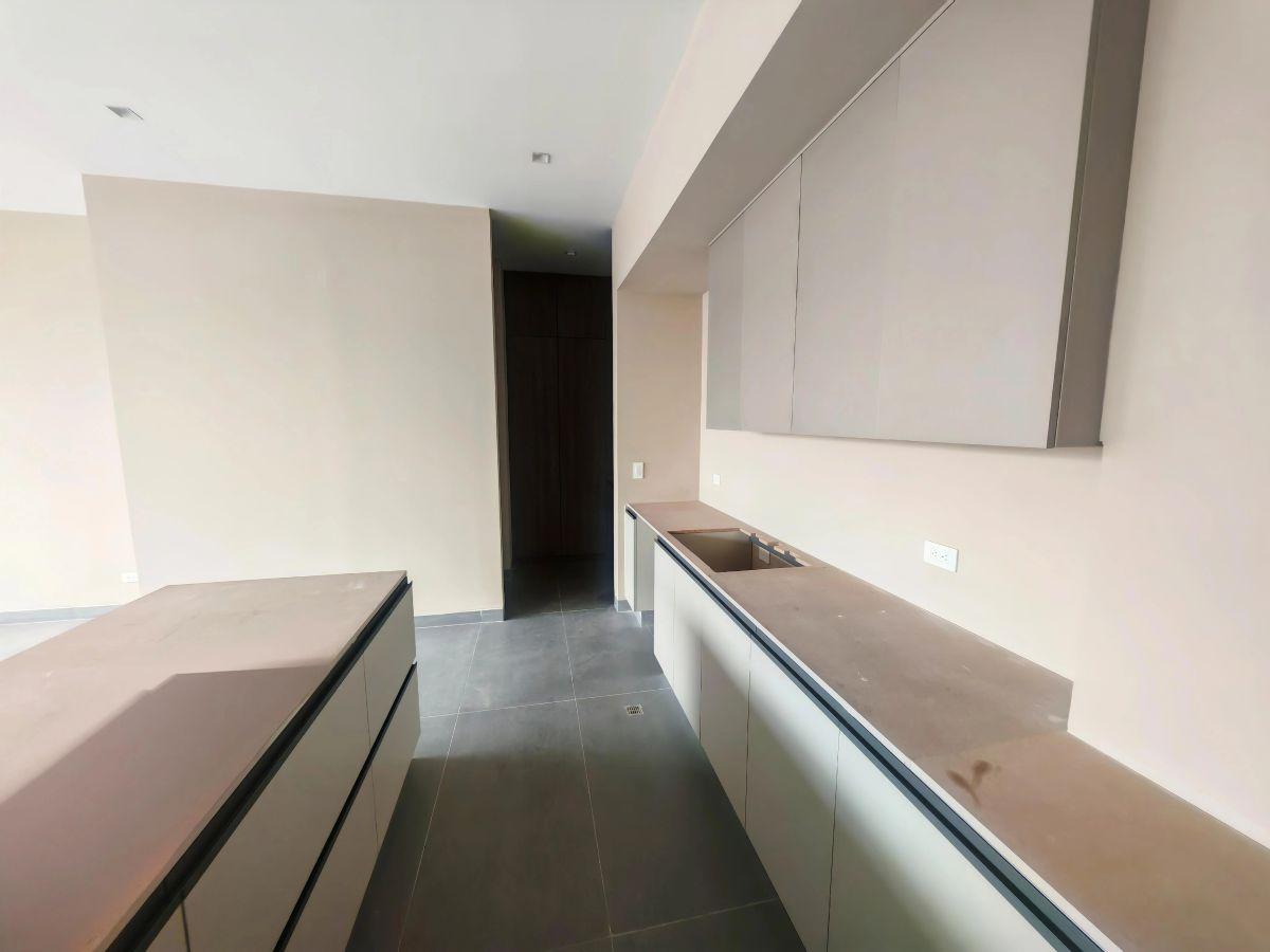 Departamento Moderno de Venta en Cumbayá | 2 Dorm., Vista y Amenidades Exclusivas — imagen 10