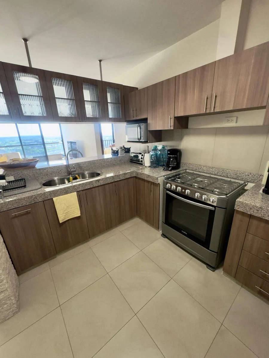 Vendo Departamento en Bosques en La Costa, Esquinero de 2 Dorm., con Vista Panorámica. Guayas — imagen 4
