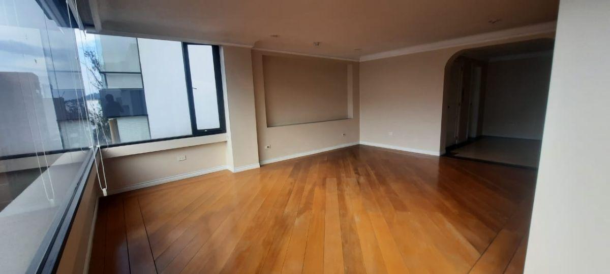 Penthouse de 260 m² con 3 Dorm. en Venta - Sector González Suárez — imagen 8