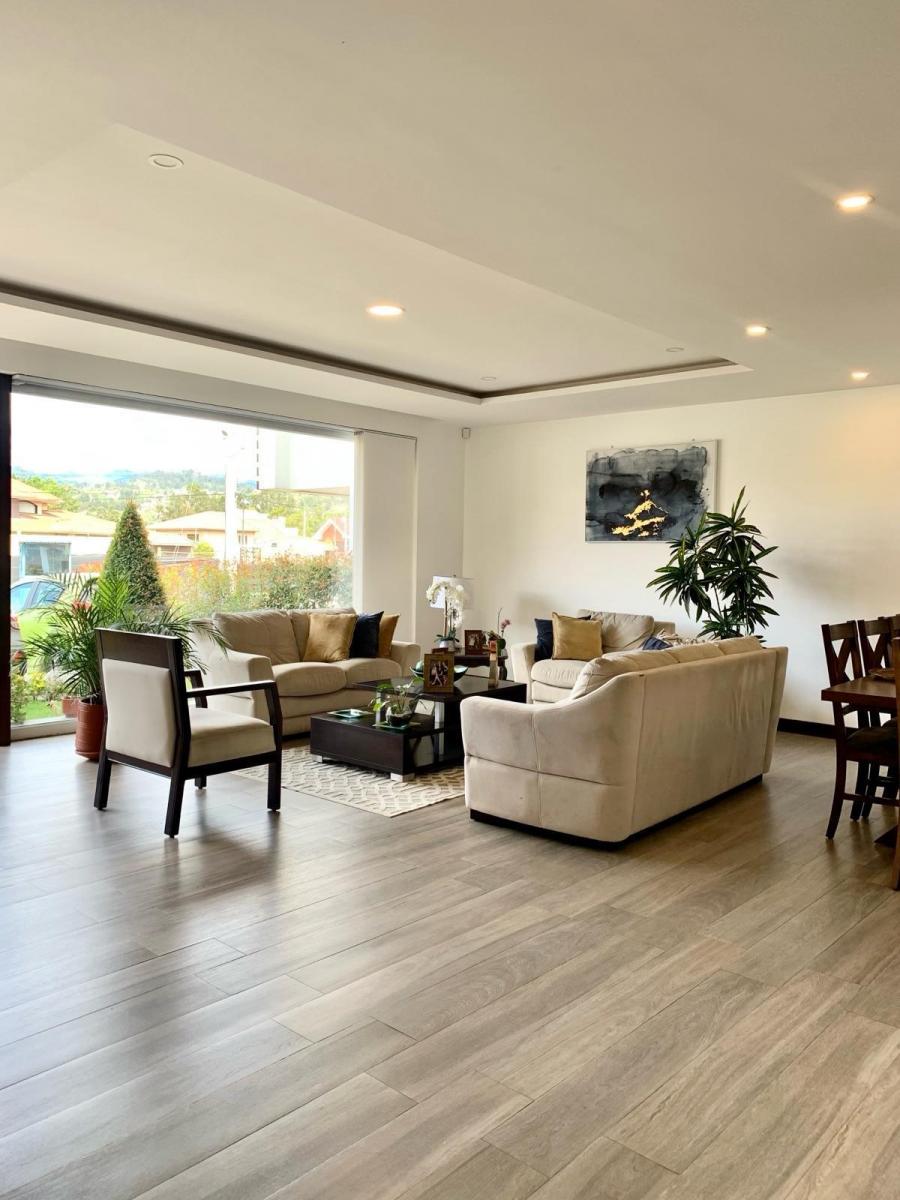Casa en Venta - Challuabamba, Azuay — imagen 9