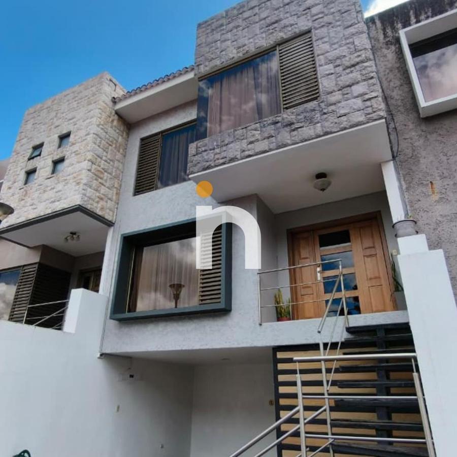 Casa de 4 Dorm. en Venta en Urbanización Rio Sol – Cuenca, Azuay — imagen 10