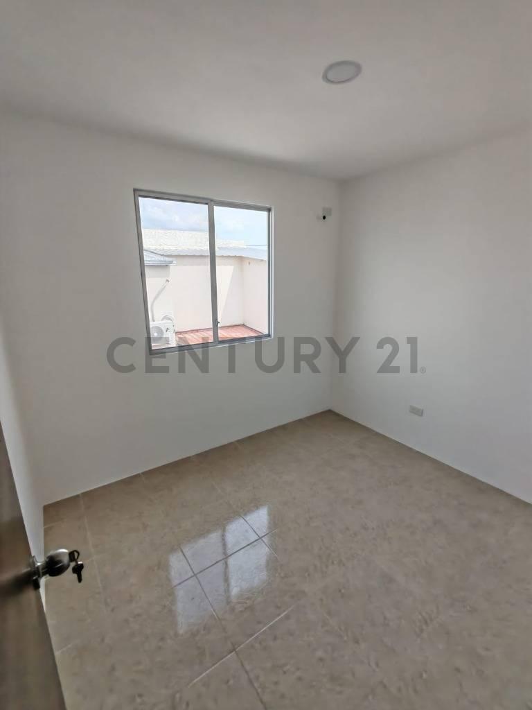 Casa en Venta en Urb. Villa Geranio, Karig, Guayas — imagen 5
