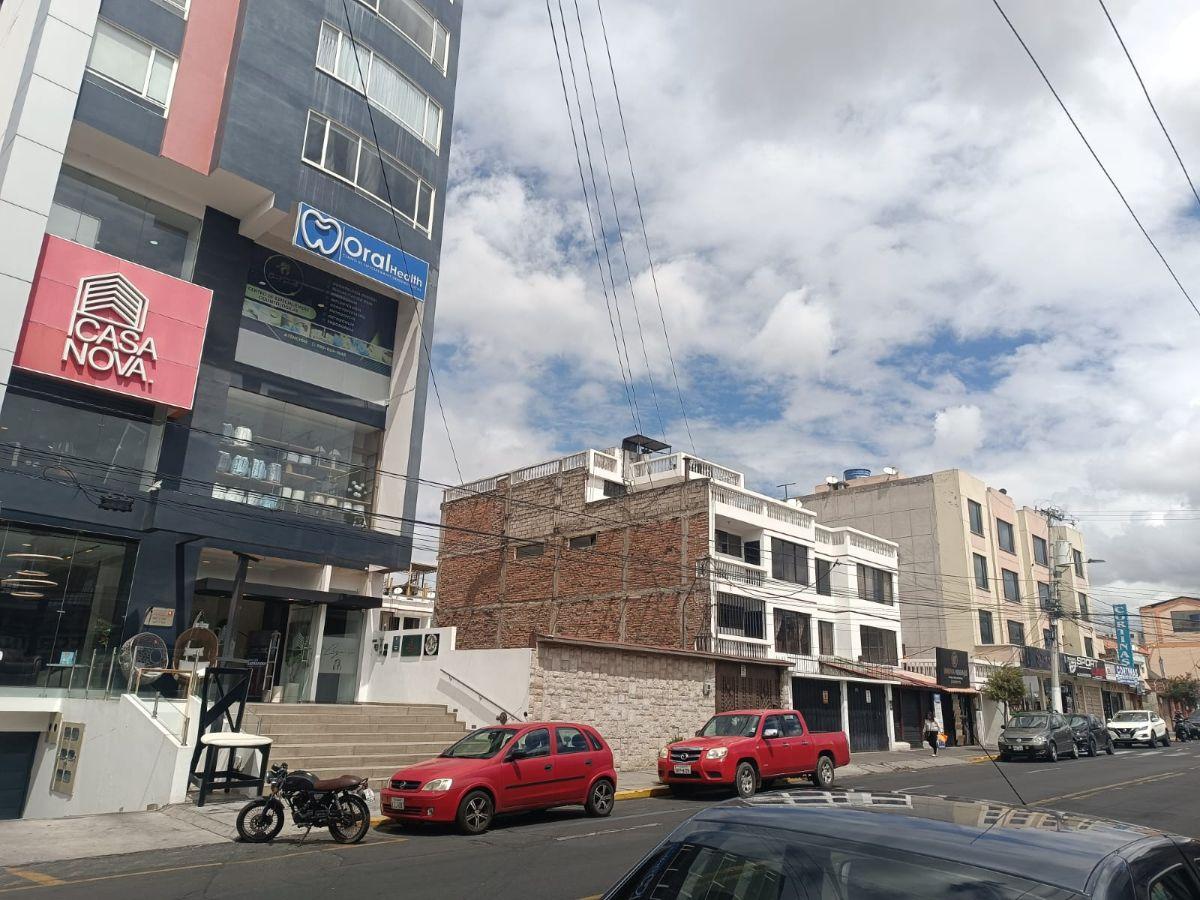 Departamento de 106 m² con 2 Dorm. en Venta en El Centro Norte de Riobamba, Chimborazo — imagen 9