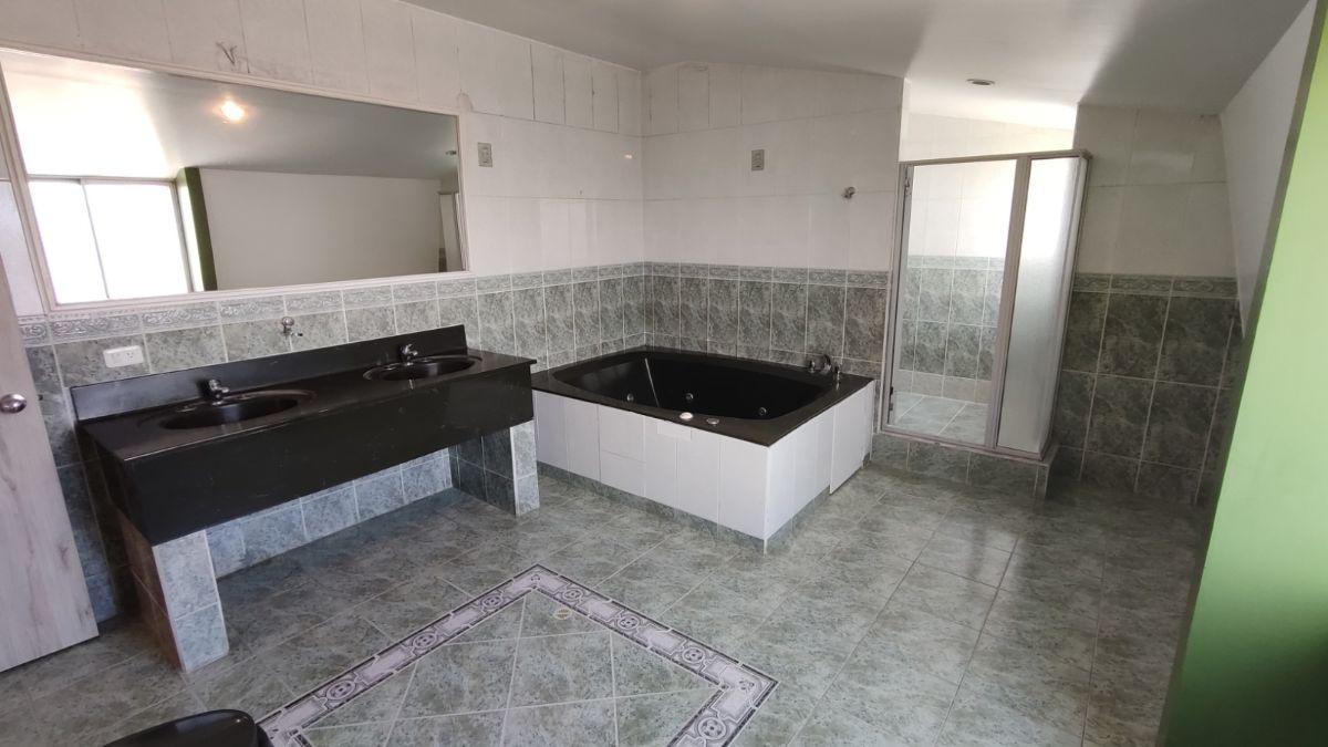 Casa de Venta Urbanización Jardines de Carcelén — imagen 10