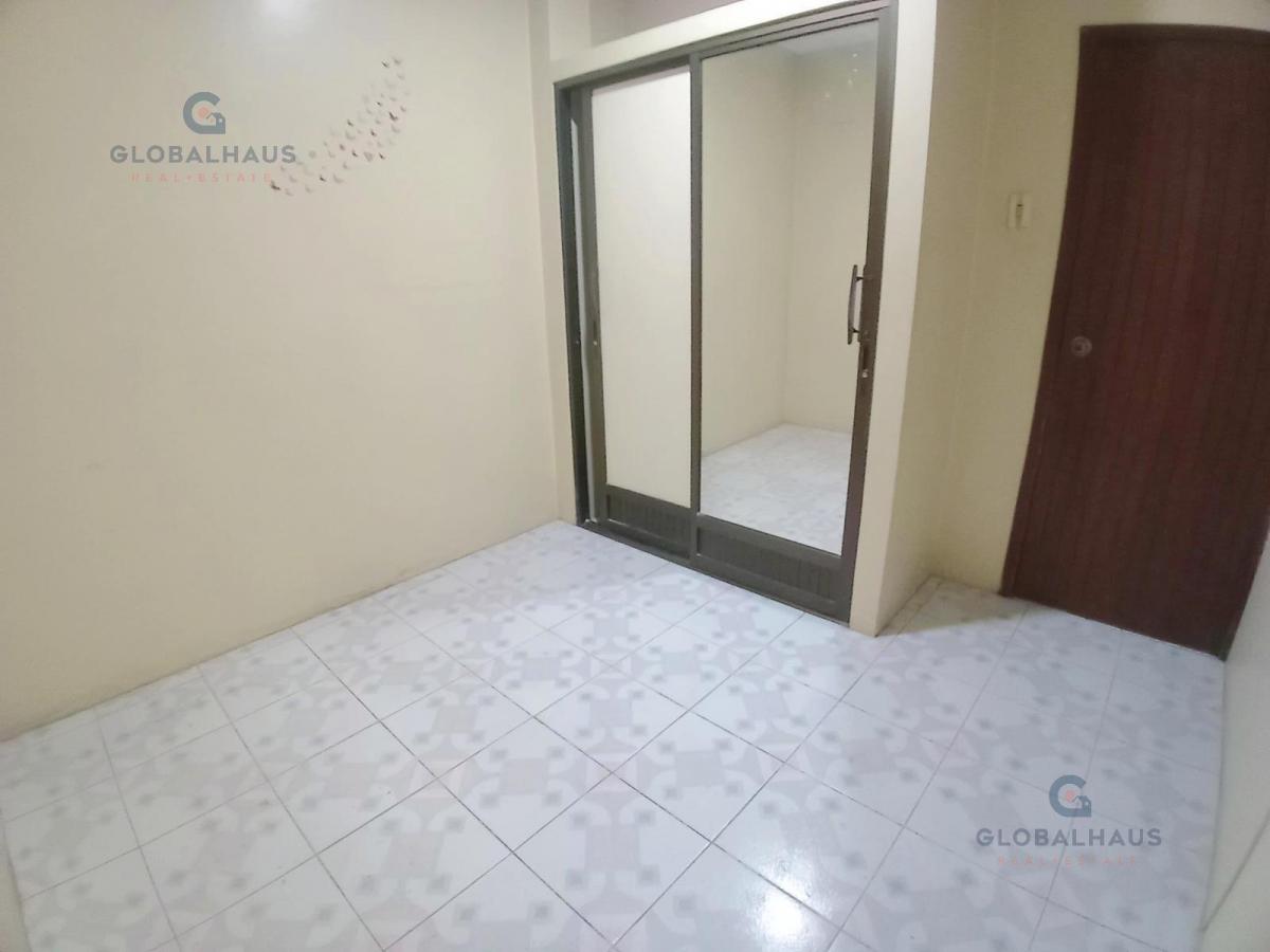 Venta Casa Rentera Multifamiliar en Av Narcisa de Jesús, 3 Departamentos, m. Z. Guayas — imagen 6