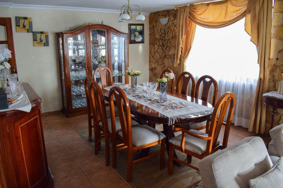 Venta Amplia y Hermosa Casa, San Antonio de Pichincha — imagen 9
