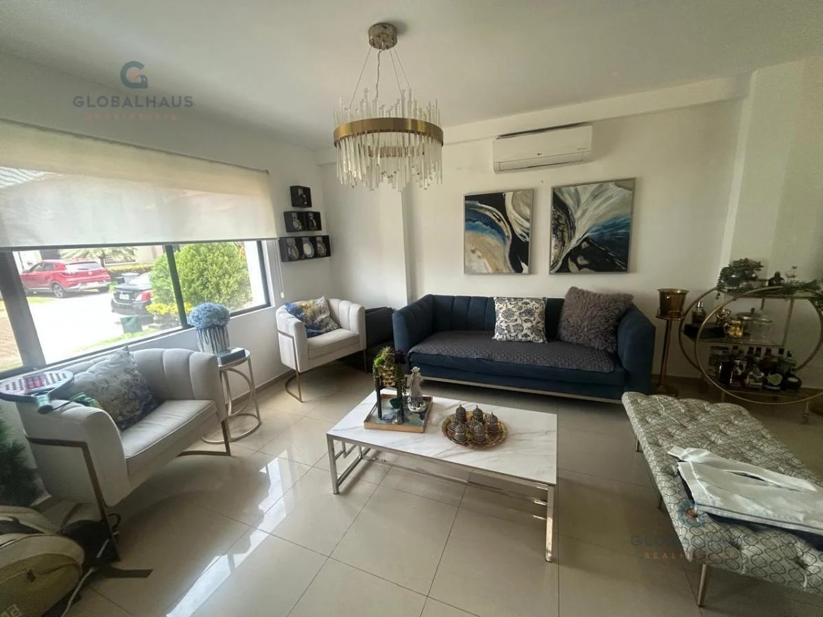 Venta de Casa en Urbanización Ciudad Celeste con 4 Habitaciones. M. h, Guayas — imagen 8