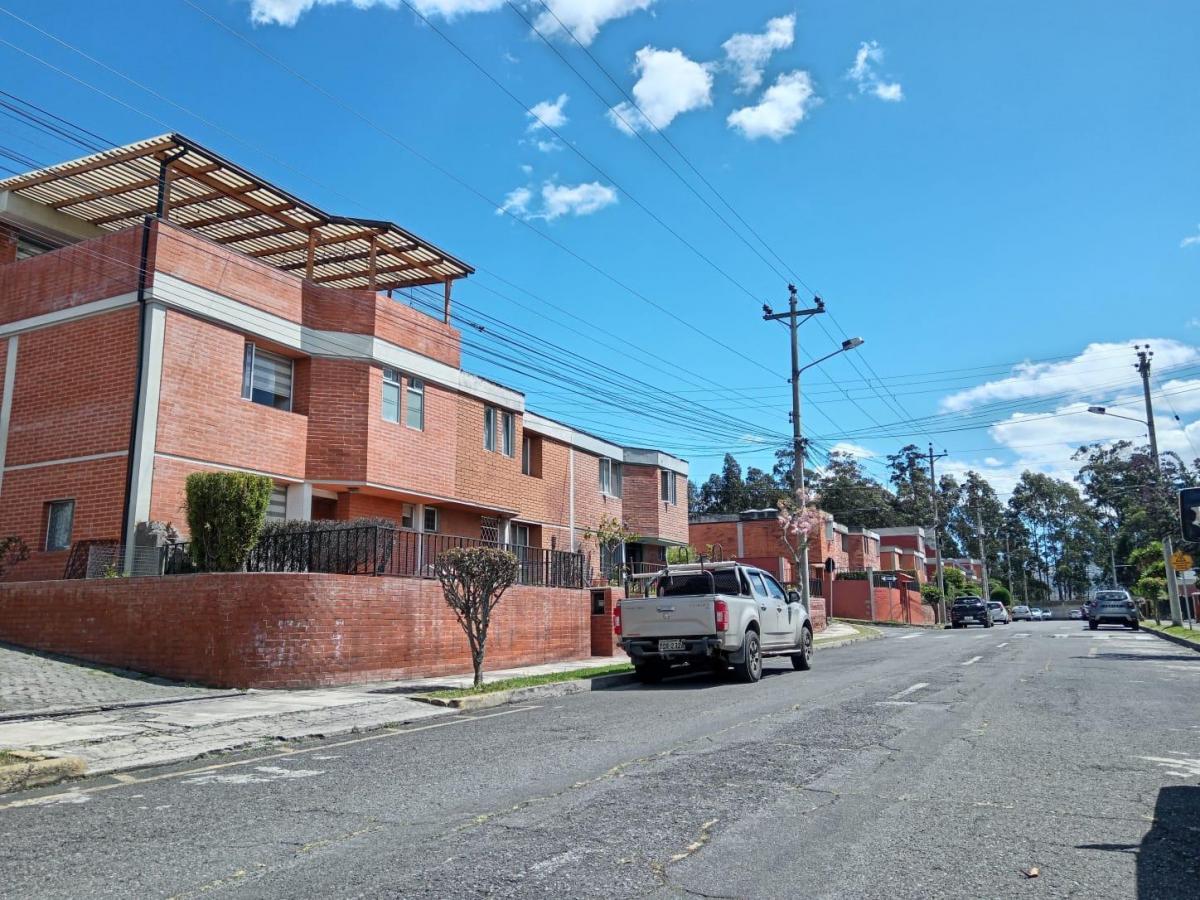 En Venta Linda Casa 180 m² Ubicada en Conjunto Habitacional (Av Occidental) — imagen 9