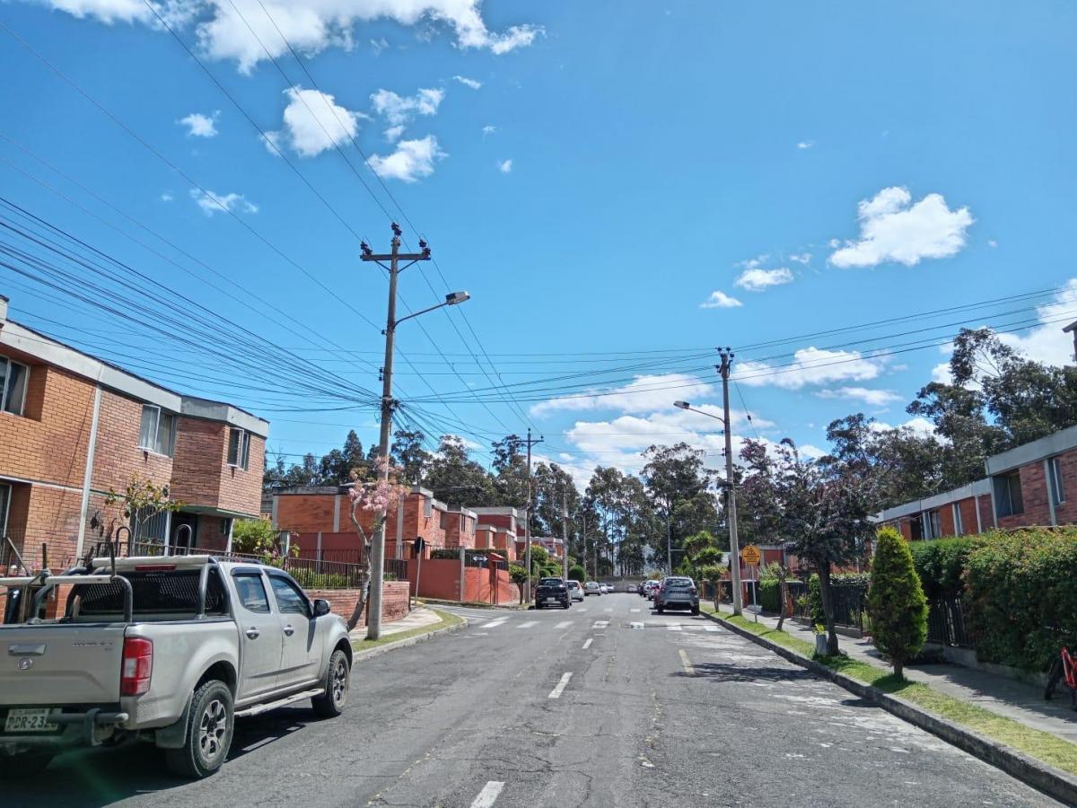 En Venta Linda Casa 180 m² Ubicada en Conjunto Habitacional (Av Occidental) — imagen 8