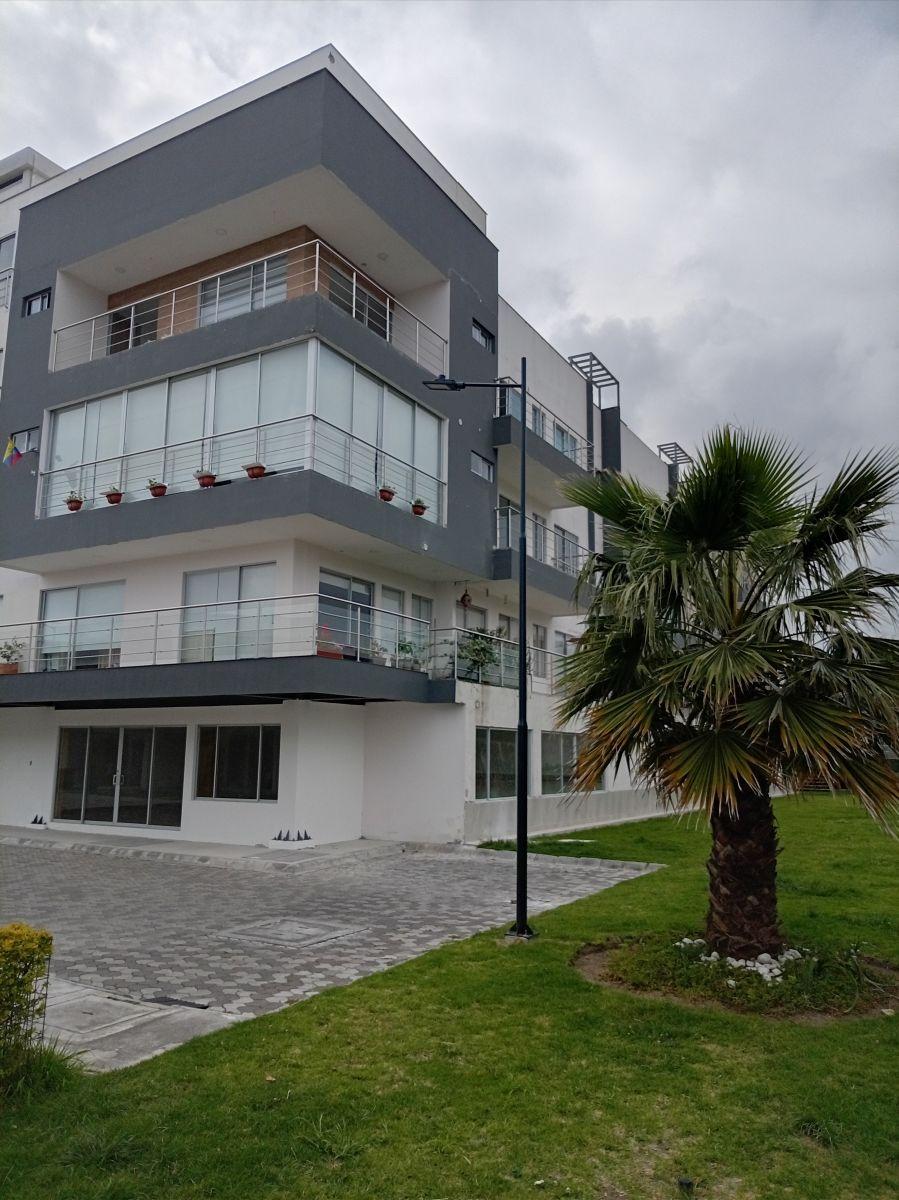 Hermoso Departamento de 2 Habitaciones con Jardín Privado — imagen 10