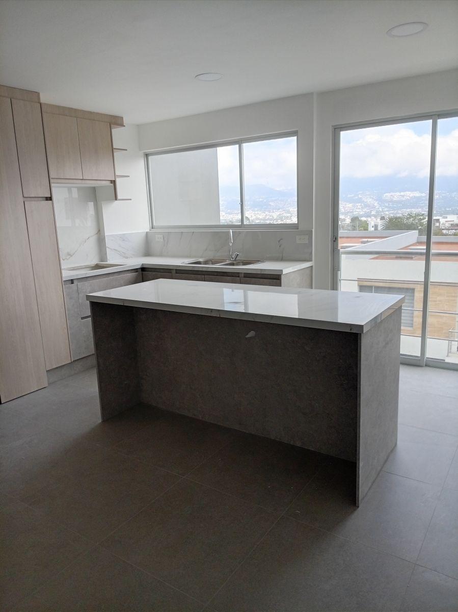 Hermoso Departamento de 2 Habitaciones con Jardín Privado — imagen 6