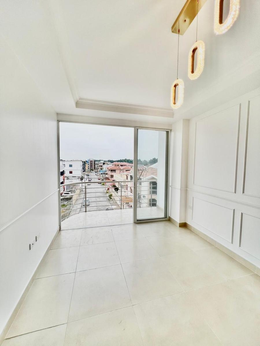 Venta de Departamento Moderno con Ascensor y 1 Parqueo en Kennedy Norte, Guayas — imagen 8