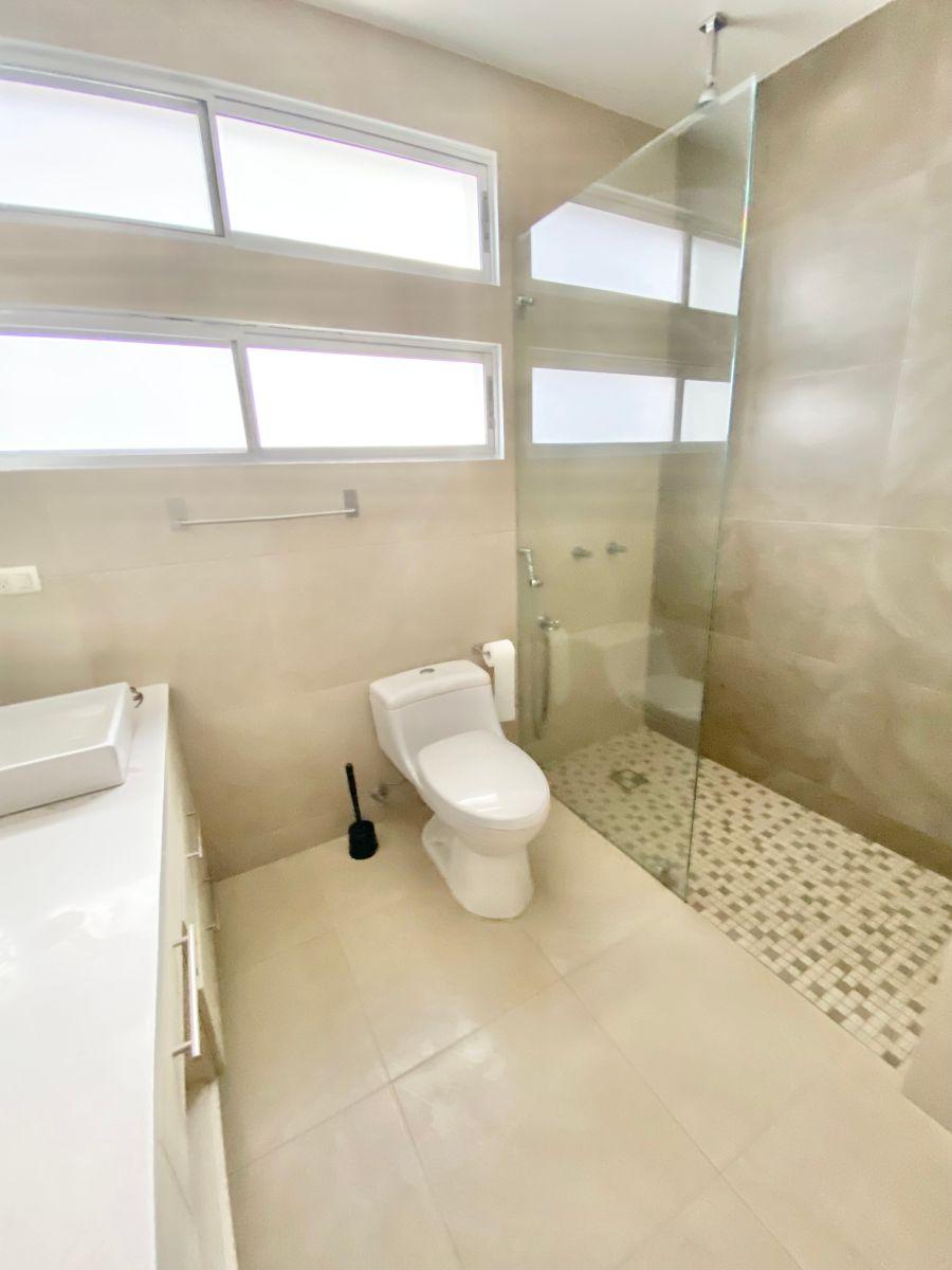 Oportunidad de Inversion Departamento de 277 m² Dividido en Dos Departamentos en Venta en Los Olivos, Guayas — imagen 7
