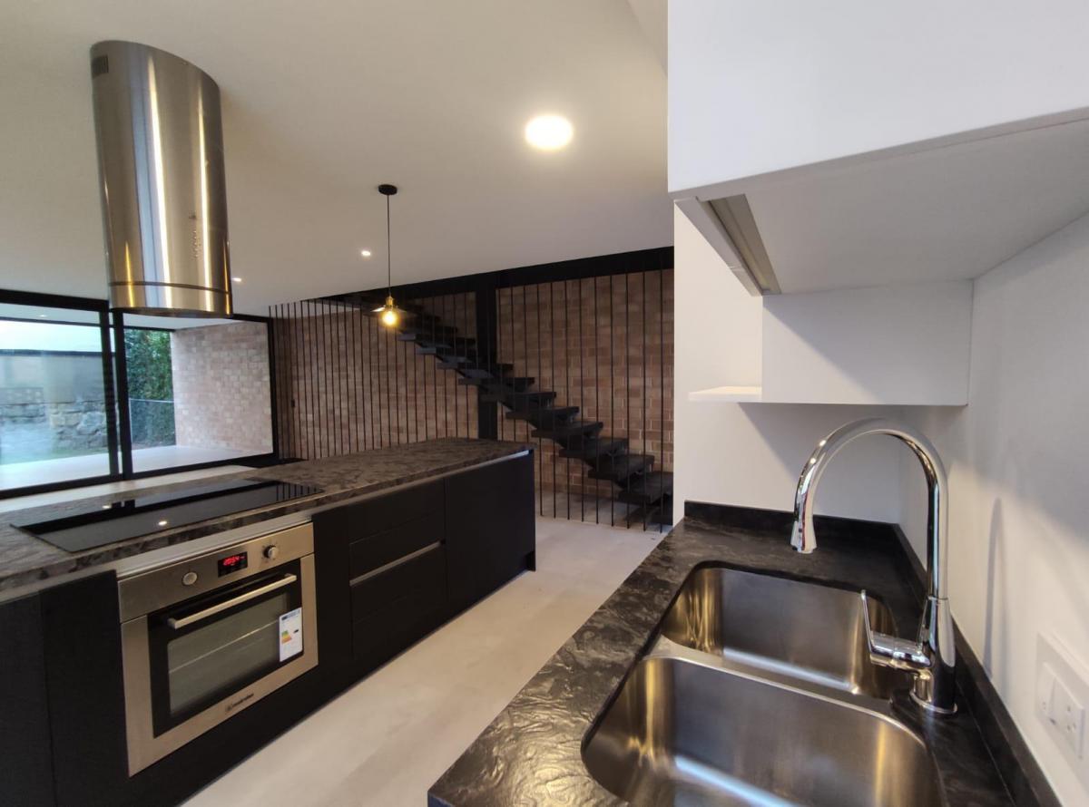 Casa en Venta en Cumbayá Sector La Primavera Conjunto Privado con Piscina — imagen 9