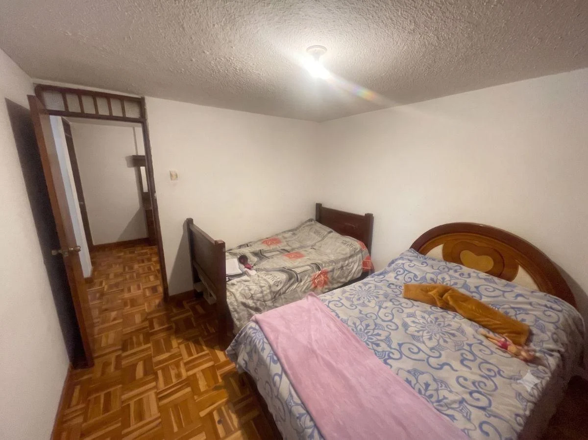 Venta Casa Rentera (A Una Cuadra del Colegio Montufar) — imagen 5