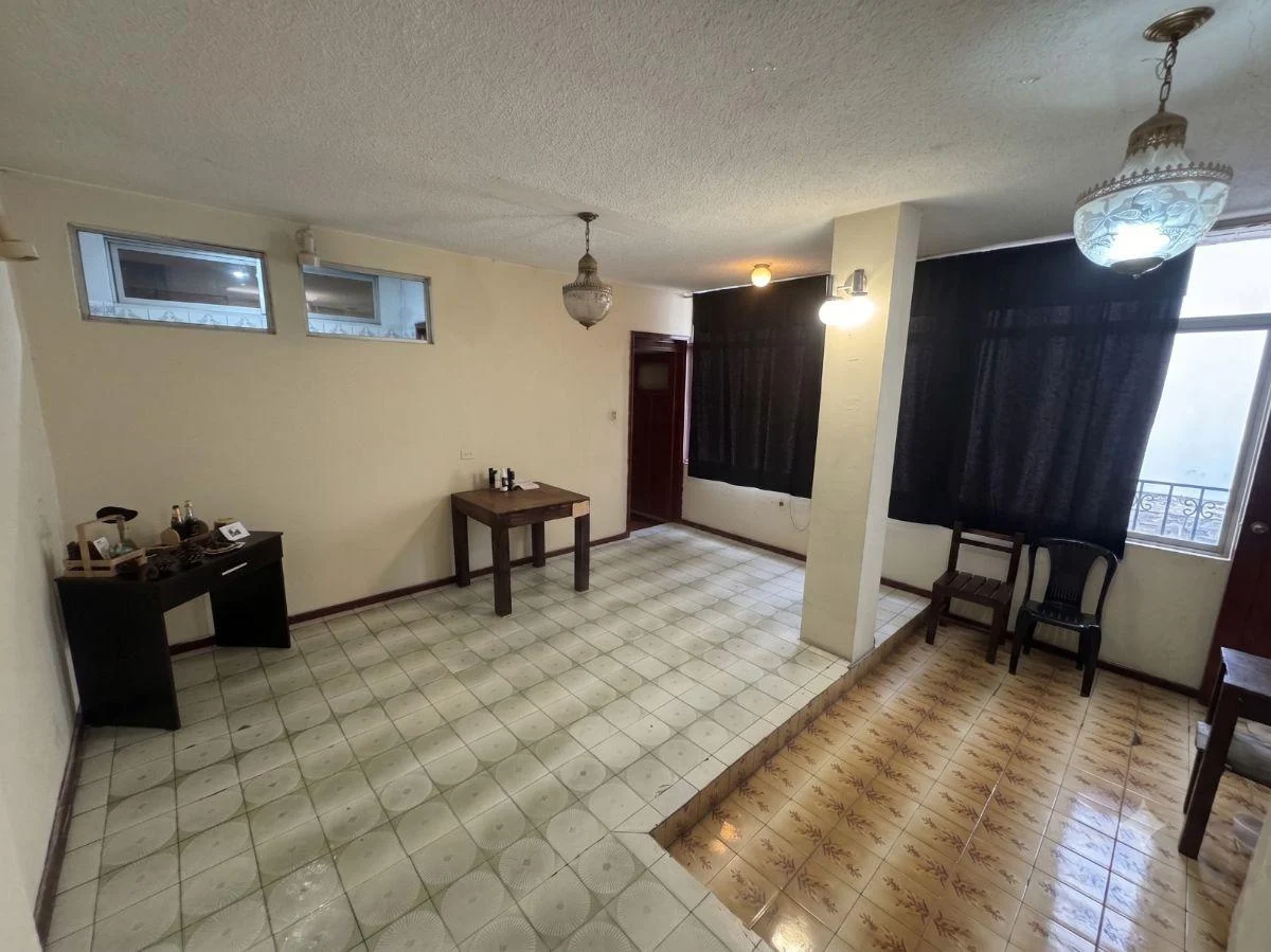 Venta Casa Rentera (A Una Cuadra del Colegio Montufar) — imagen 4