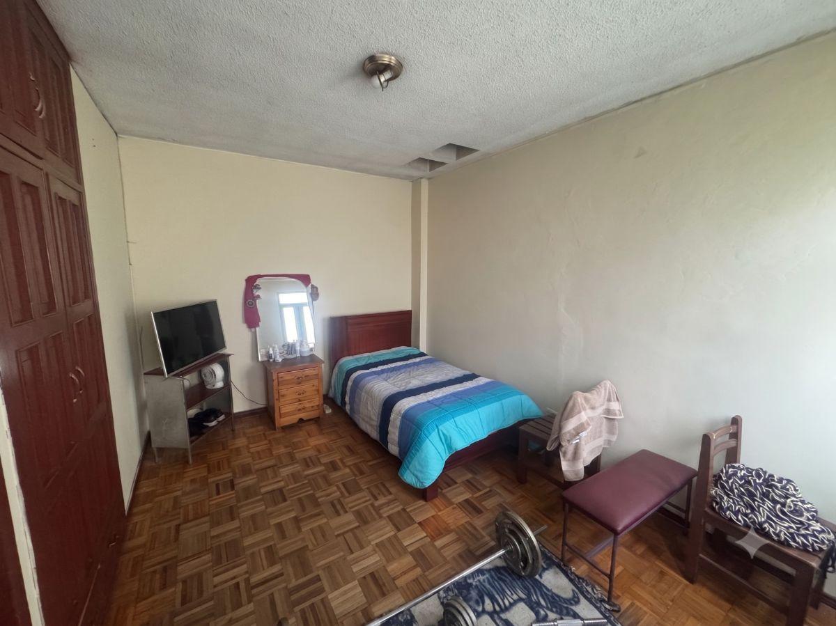Venta Casa Rentera (A Una Cuadra del Colegio Montufar) — imagen 3