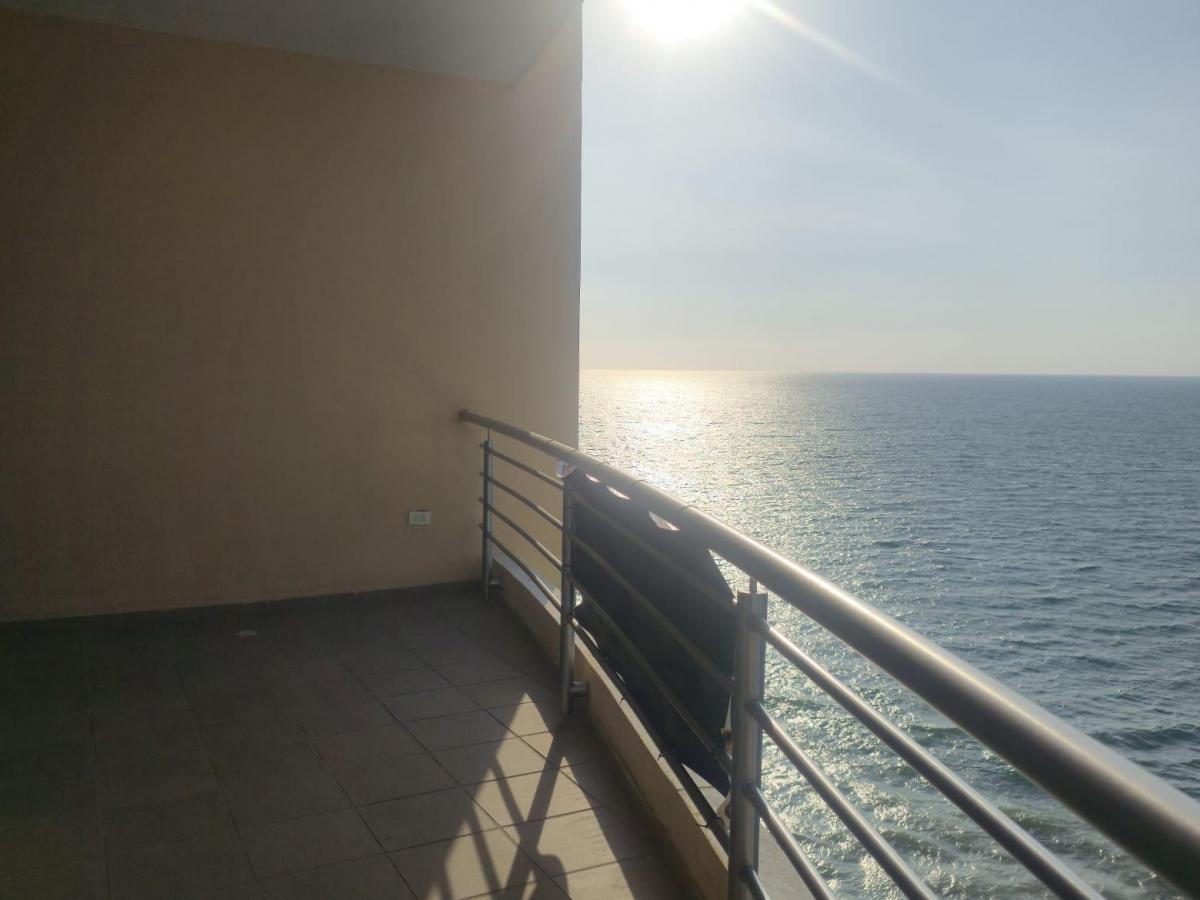Depa a La Venta Frente Al Mar en Manta a Minutos del Mall del Pacifico, Manabí — imagen 10