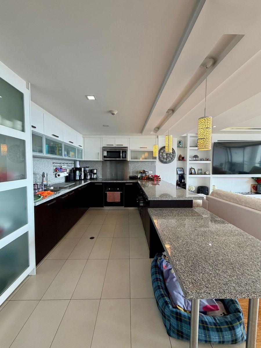 Departamento de 4 Habitaciones con Balcón - en Venta - El Bosque - 225 m² — imagen 10