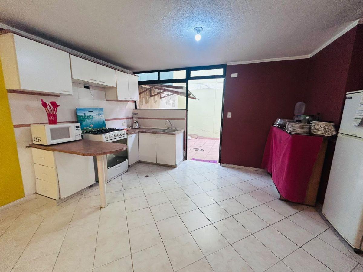 Vendo Casa Sur de Quito Sector Las Cuadras Conjunto Emt — imagen 9
