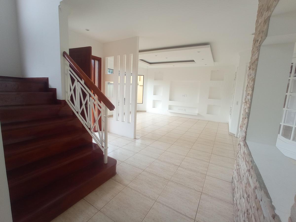 Venta de Casa en Ceibos Santa Cecilia, Guayas — imagen 5