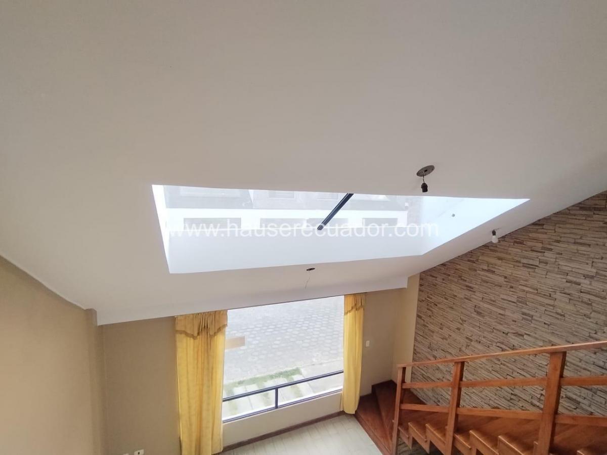 Venta de Casa en Conjunto / Pomasqui | Lista Para Habitar, 3 Habitaciones / Estudio y Seguridad 24/7 — imagen 5