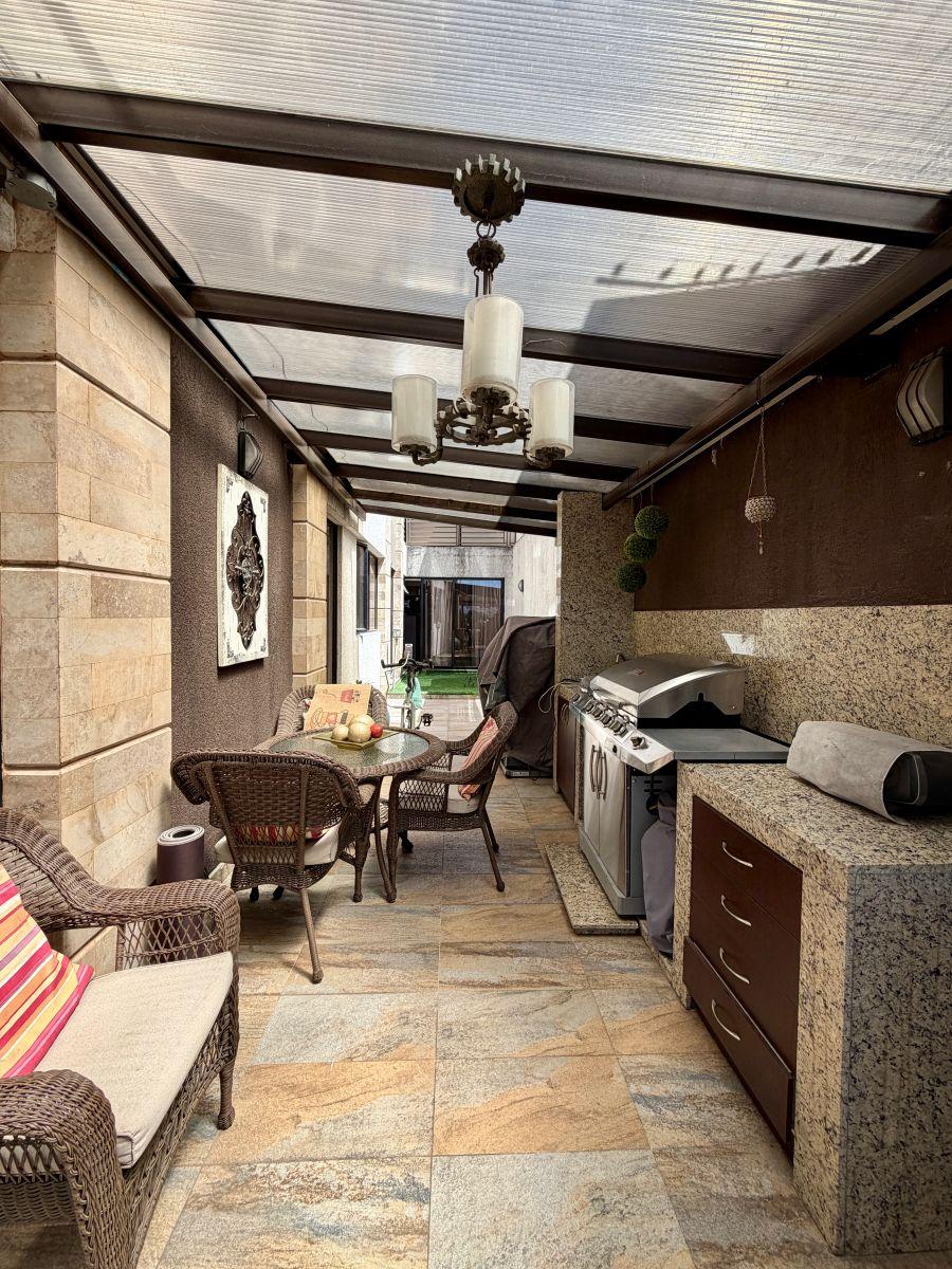 Departamento de 3 Habitaciones con Terraza - en Venta - Quito Tenis - 284 m² — imagen 4