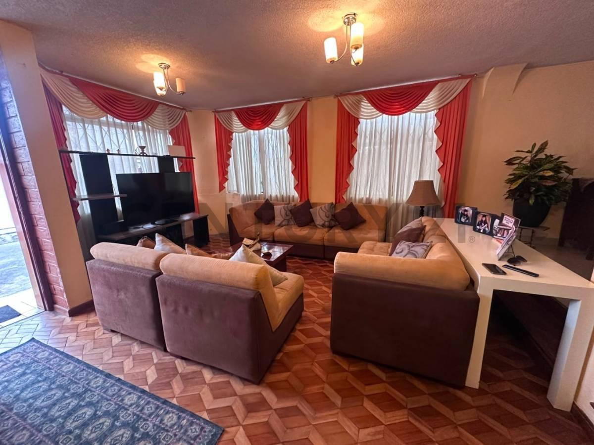 Venta de Propiedad con 2 Casas en Sangolquí Urb. La Serrana Valle de Los Chillos — imagen 10