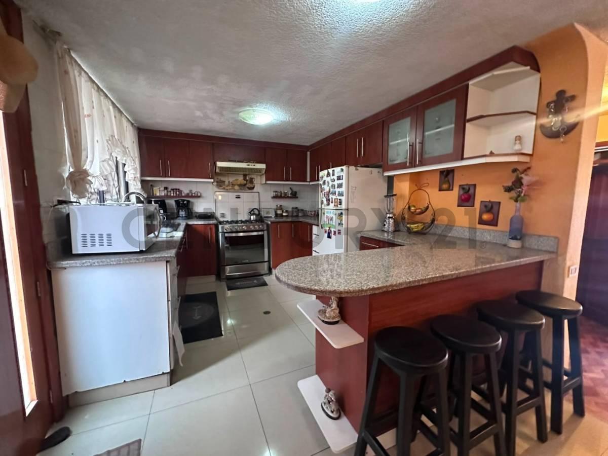 Venta de Propiedad con 2 Casas en Sangolquí Urb. La Serrana Valle de Los Chillos — imagen 8
