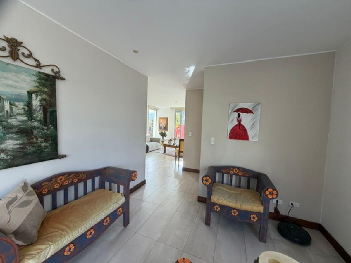 Vendo Luminosa Casa en Conjunto Privado Sector Pillahua — imagen 10