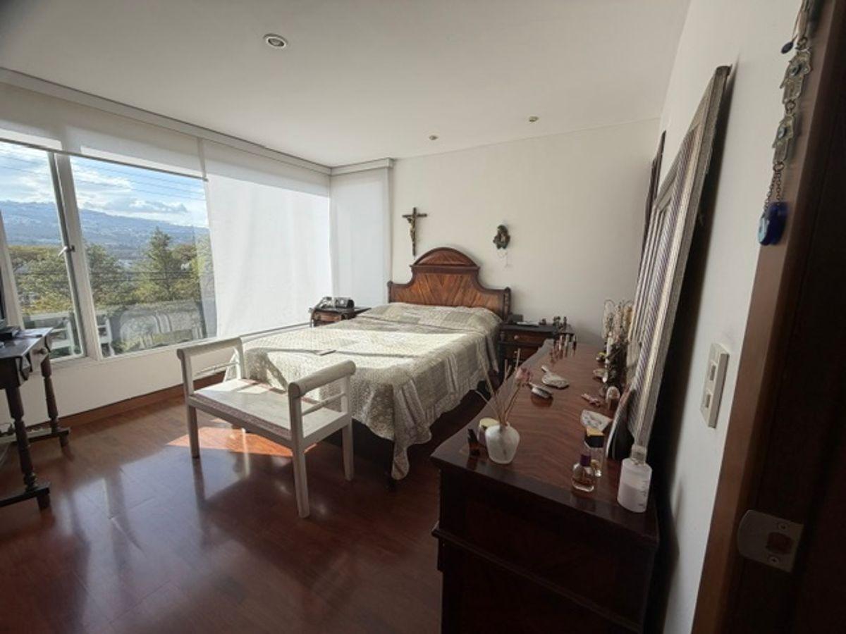 Vendo Luminosa Casa en Conjunto Privado Sector Pillahua — imagen 3