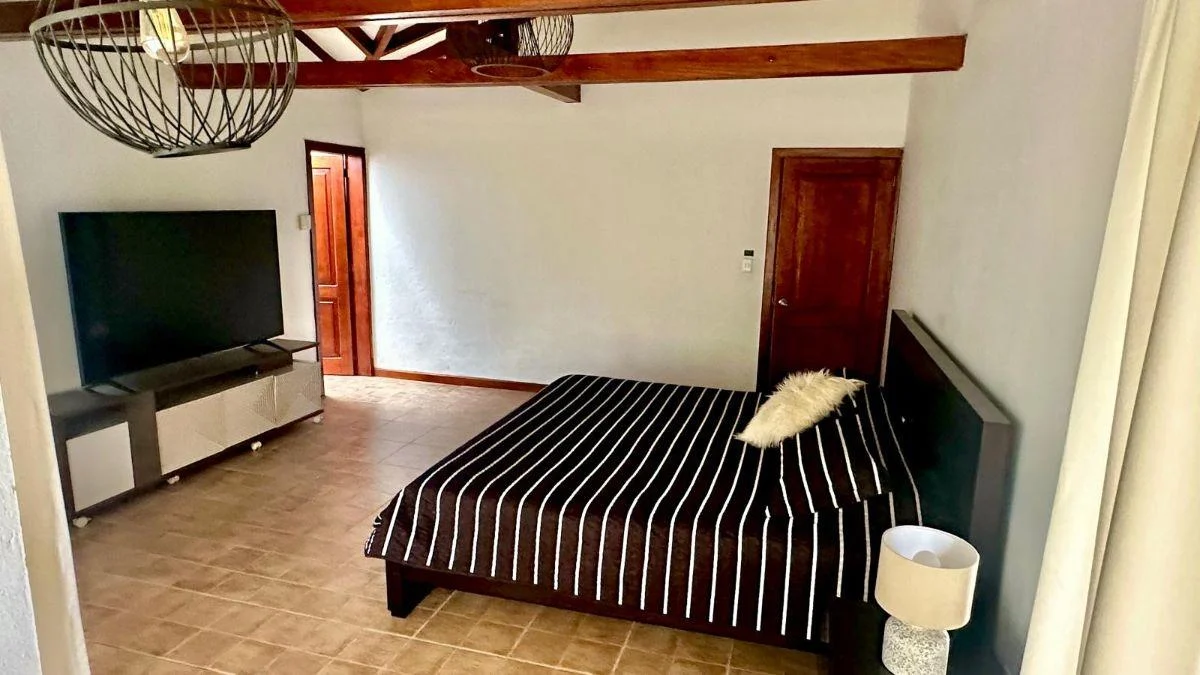 Casa de Arriendo en Tumbaco, en Urbanización Privada de Una Sola Planta — imagen 6