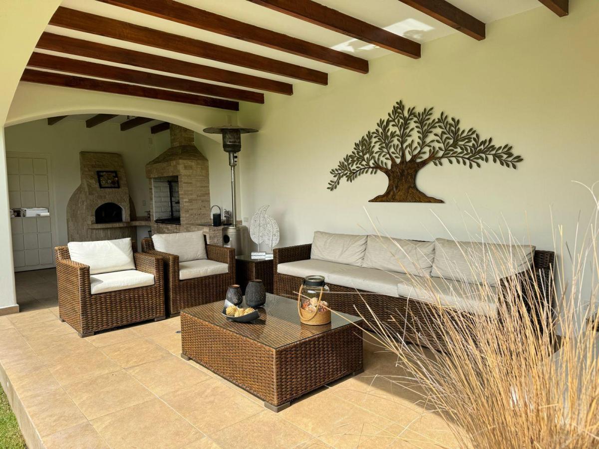 Venta Casa Lujo Cumbayá - Miravalle 4 Dorm. en Urbanización — imagen 3