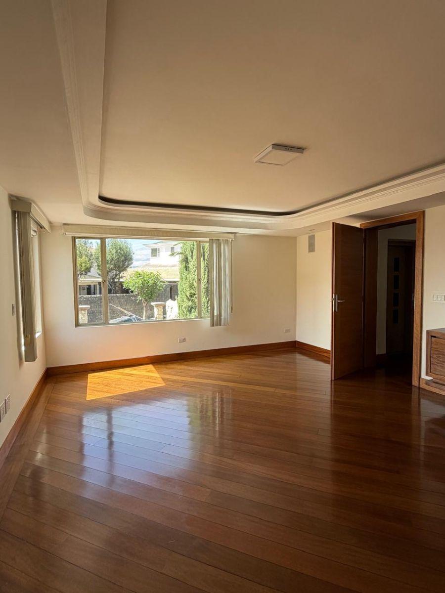 Cumbaya Hermosa Casa de Venta o Renta 4 Dorm. — imagen 10