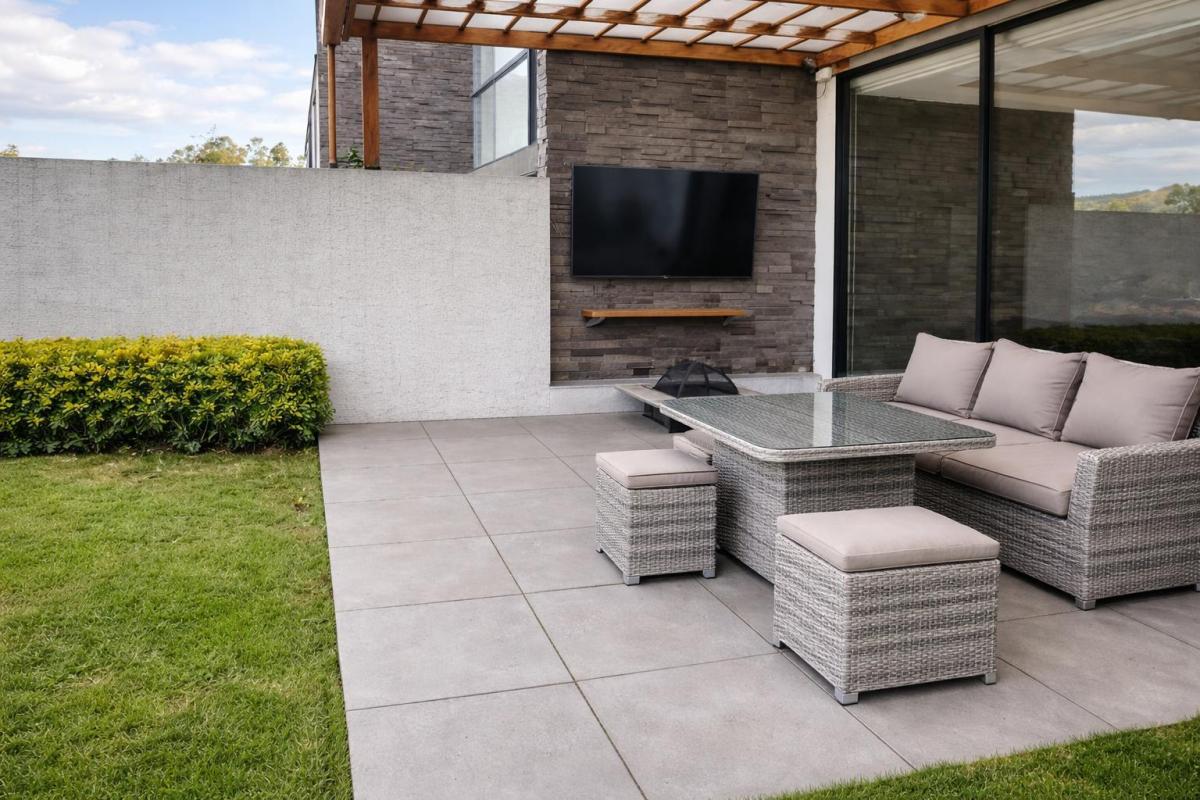 Casa en Venta Cumbayá de 6 Habitaciones, 2 Dorm. Planta Baja — imagen 9