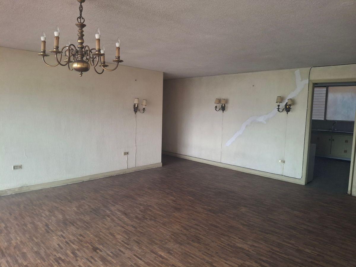 Av Colon, Departamento de 3 Habitaciones, Vista, 1 Parqueo — imagen 9